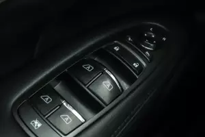 Infiniti  8