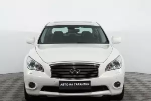 Infiniti  24