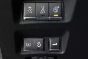 Infiniti  6