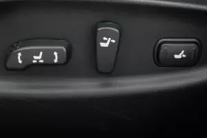 Infiniti  5