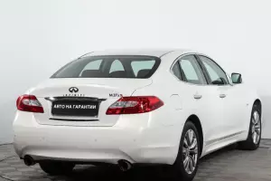 Infiniti  23