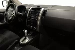 Nissan  10