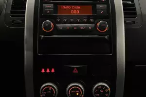 Nissan  12