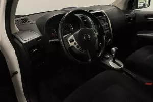 Nissan  9