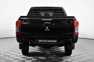 Mitsubishi  5