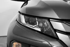 Mitsubishi  7