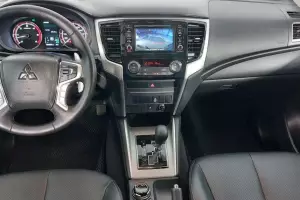 Mitsubishi  6