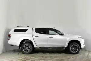 Mitsubishi  2