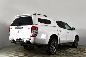 Mitsubishi  3