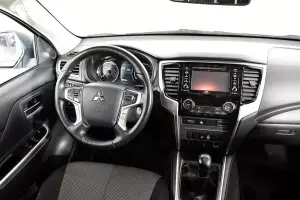 Mitsubishi  4