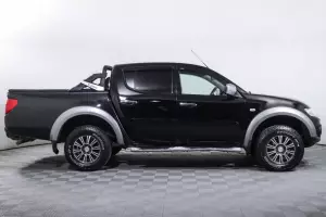 Mitsubishi  3