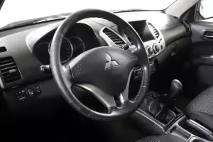 Mitsubishi  9