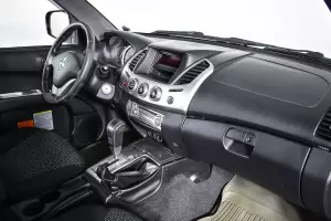 Mitsubishi  10