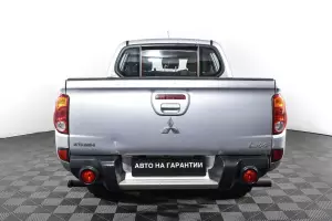 Mitsubishi  5
