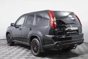 Nissan  4