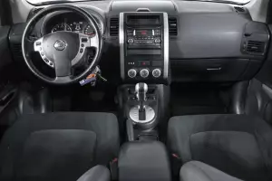 Nissan  9