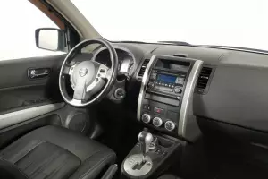 Nissan  11