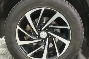 Nissan  9