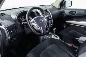 Nissan  10