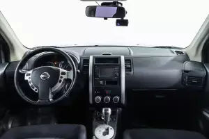 Nissan  8