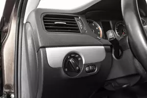 Volkswagen  9