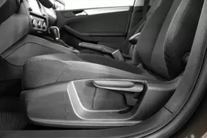 Volkswagen  8