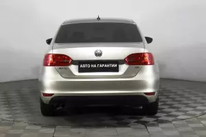 Volkswagen  5
