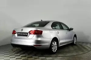 Volkswagen  3