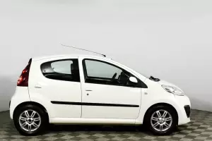 Peugeot  3