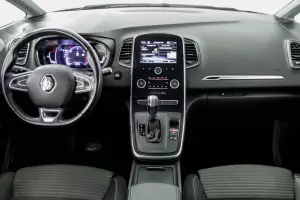 Renault  16
