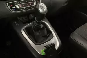 Renault  12