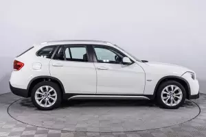 BMW  3