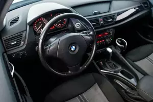BMW  9