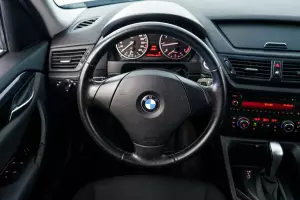 BMW  8