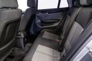 BMW  3