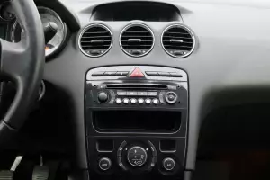 Peugeot  13