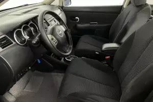 Nissan  10