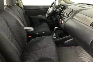 Nissan  11