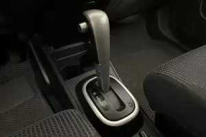 Nissan  12