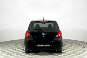 Nissan  6