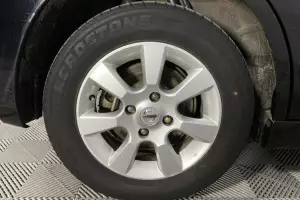Nissan  7