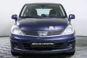 Nissan  2