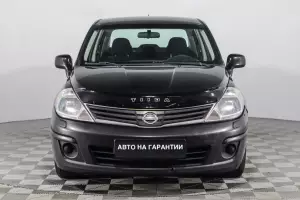 Nissan  2