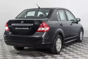 Nissan  4