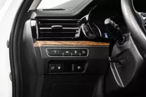 Kia  9