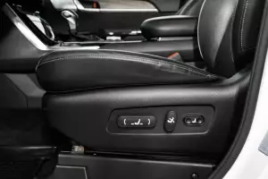 Kia  8