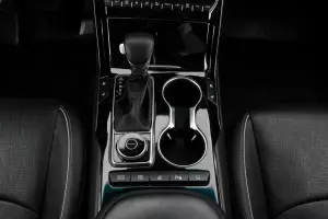 Kia  6