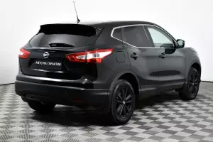 Nissan  4