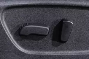Nissan  12