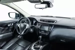 Nissan  9